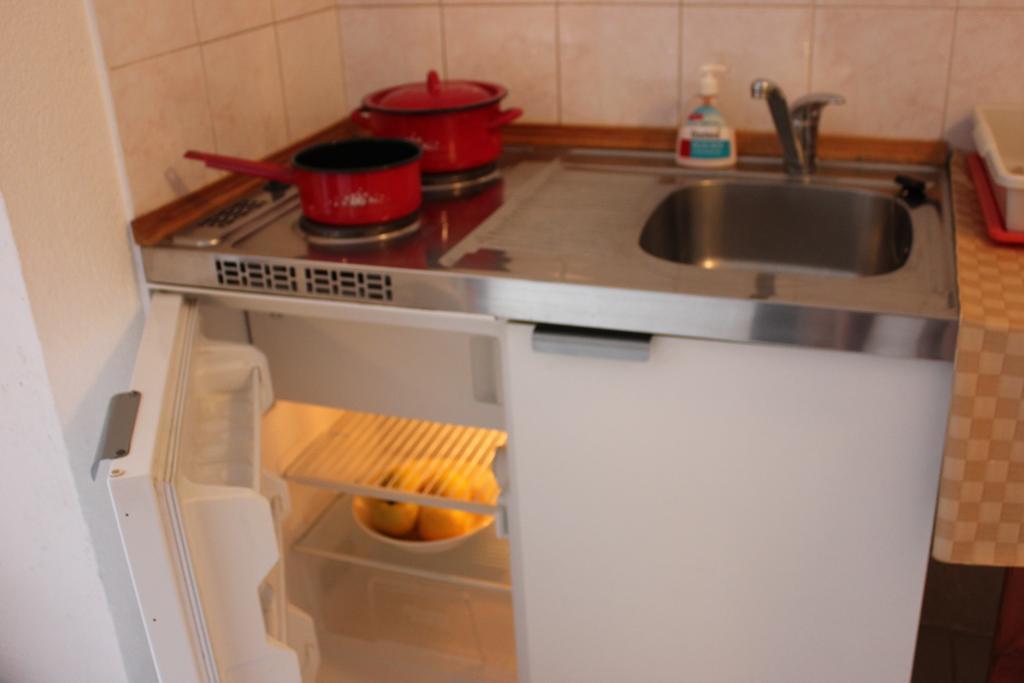 Apartments Toni Trogir Chambre photo